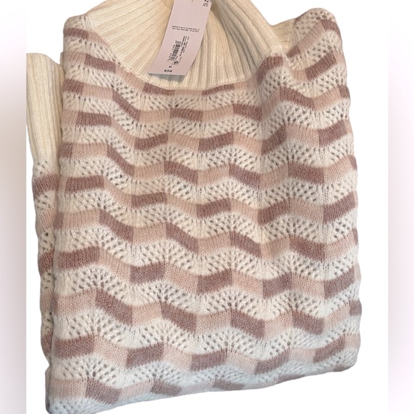 Liz Claiborne Plus Women’s Mock Neck Long Sleeve Chevron Pullover Sweater - Picture 3 of 3